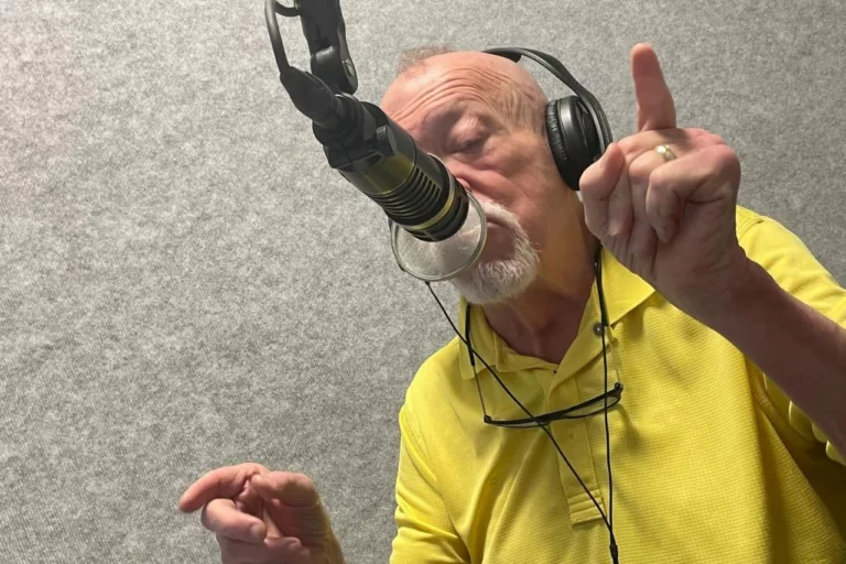Ahead of his final sign-off, ‘Dollar’ Bill Lawson reflects on 50 years in Alabama radio