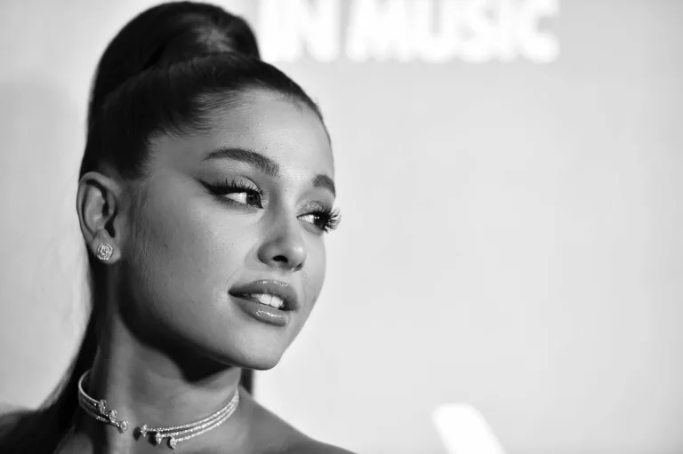 Ariana Grande Slams Body-Shamers, Reveals Struggles With Alcohol, Depression