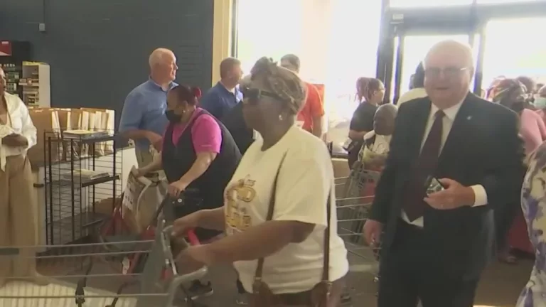 Birmingham opens Food Giant in ‘food desert’ of Five Points West