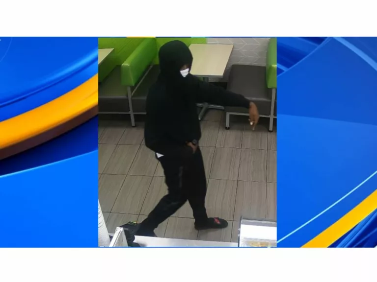 Birmingham police searching for suspect who robbed Subway at gunpoint