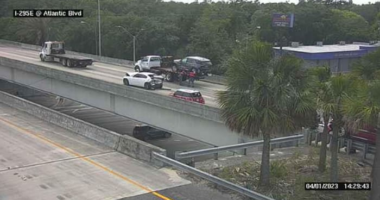 Crash on I-295 near Atlantic Boulevard closes all lanes