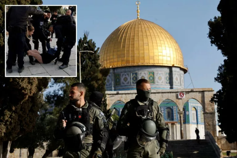 Cross-border rockets fired from Gaza after Israeli police raid Al-Aqsa mosque