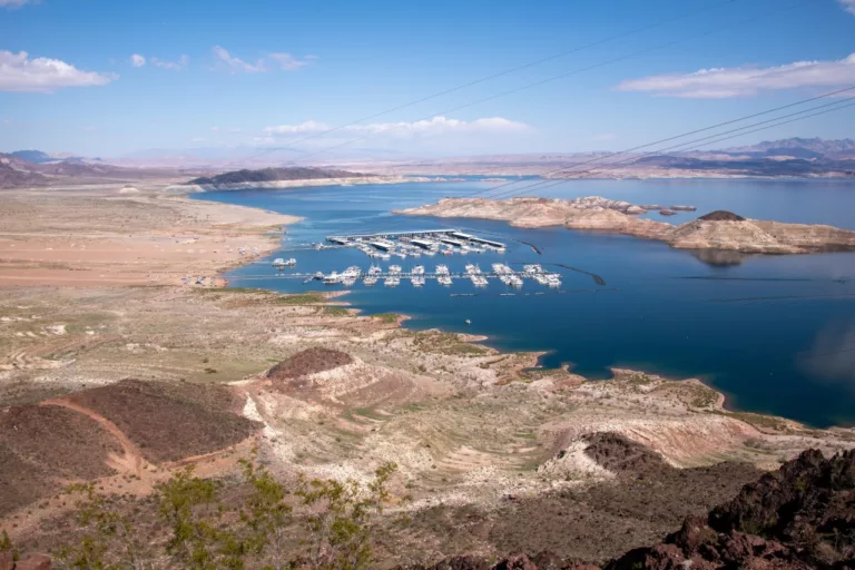Lake Mead water level rises, defying government projections