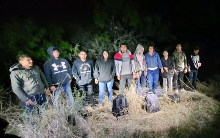 Migrant smugglers provide camouflage ‘kits’