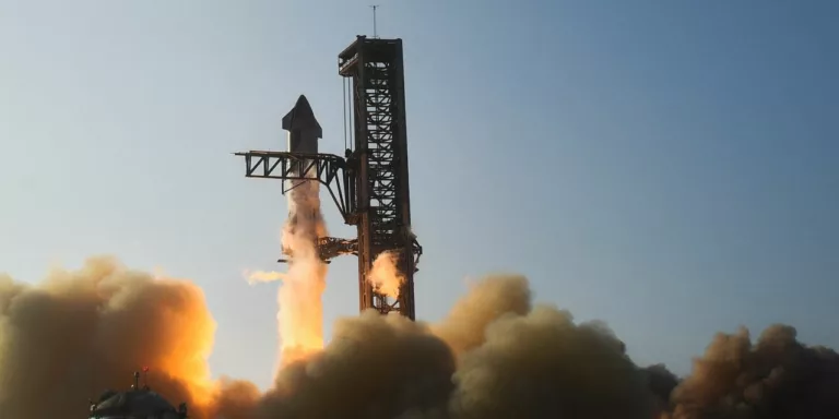 Musk Expects SpaceX to Spend Around $2 Billion on Starship This Year