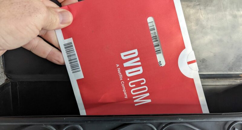 Netflix Gains 1.75 Million Subscribers, Axes DVD-Rental Business