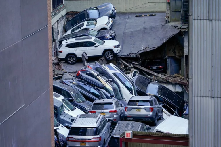 Parking garage collapses in NYC, killing 1; 5 injured