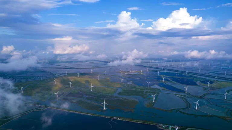 Wind and solar generated a record amount of global power in 2022
