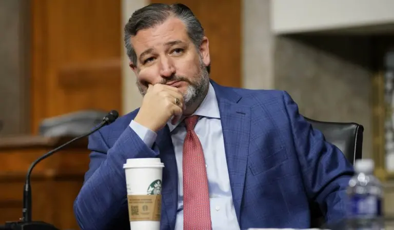 AOC Picks Fight With Ted Cruz on 'Racist History' of Democrat Party, He Finishes It