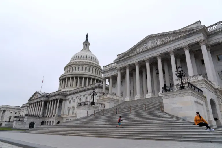 Biden, McCarthy to speak on debt limit; talks stalled as Republicans seek deep spending cuts – NewsNation