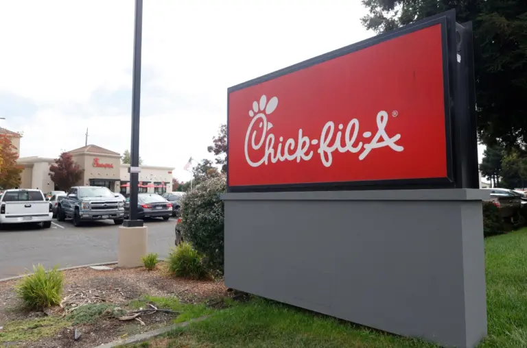 Chick-fil-A, McDonald’s introduce new app feature that can track customers’ location