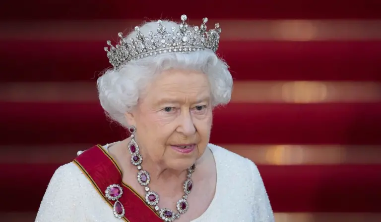 FBI 'Vault' Unveils 1980s Assassination Plot by Irish Nationalist in US of Queen Elizabeth II