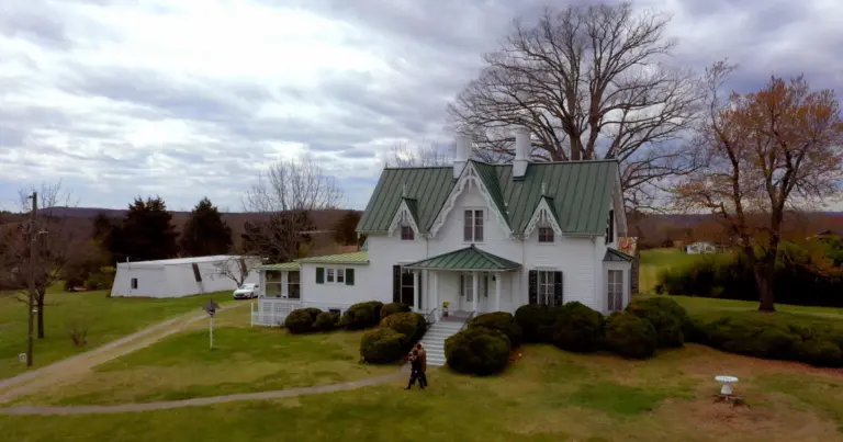How an Air Force veteran discovered his new house was the seat of a plantation where his ancestors were enslaved | 60 Minutes
