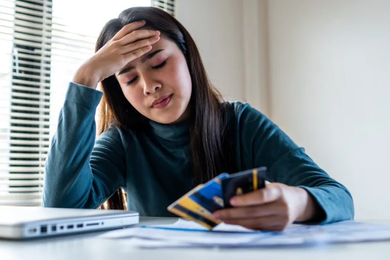 How to pay off $10K in credit card debt |