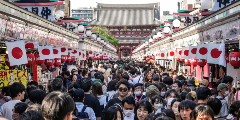 In Contrast to China, Japan at G-7 Basks in Newfound Appeal to Companies