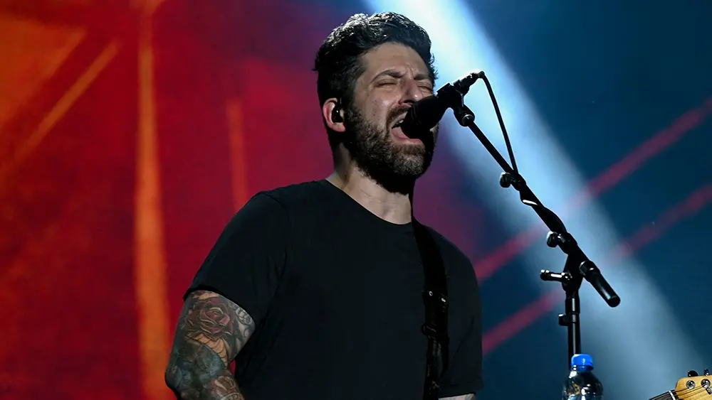 Joe Trohman Returns to Fall Out Boy After Mental-Health Hiatus