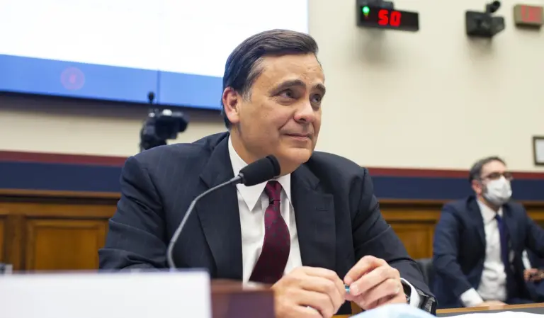 Jonathan Turley Fact Checks AOC, Fetterman, Other Dems on 14th Amendment