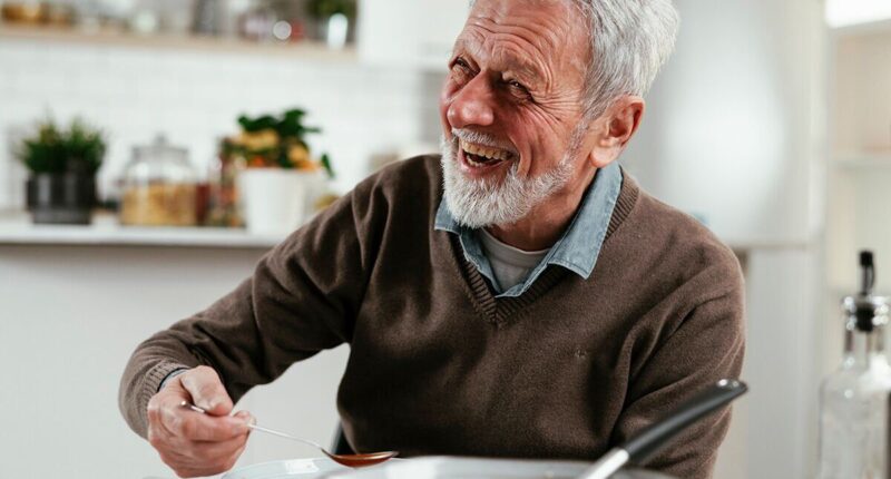 Low-fat diet could lower risk of mortality by 18% - new study