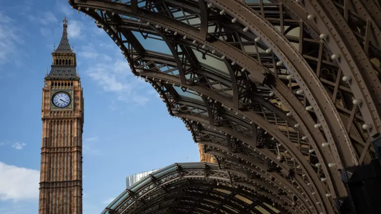 Macao opens $2 billion resort with a giant copy of London’s Big Ben