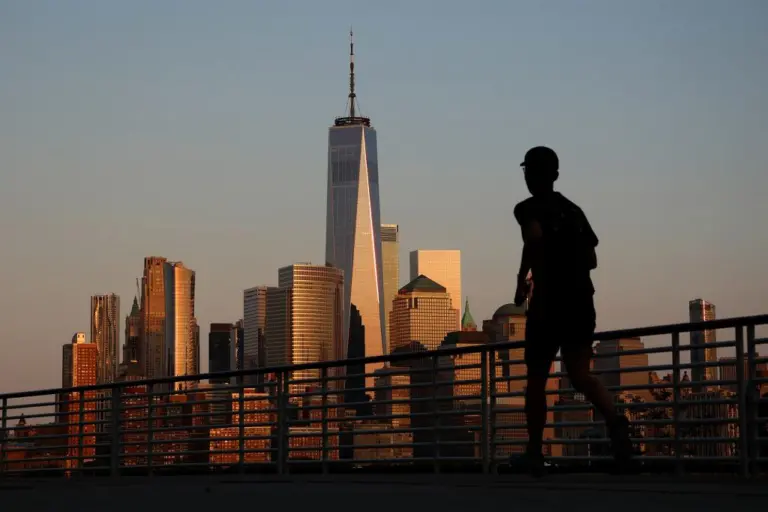 More than a quarter of Americans live alone: census data