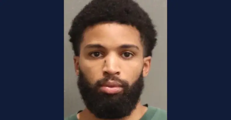 Ryean L. Floyd raped mom feeding baby in park: Cops