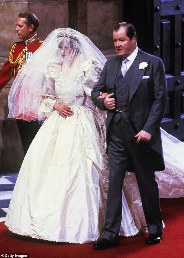 The quiet courage of Princess Diana’s father Earl Spencer as he walked her down the aisle at wedding