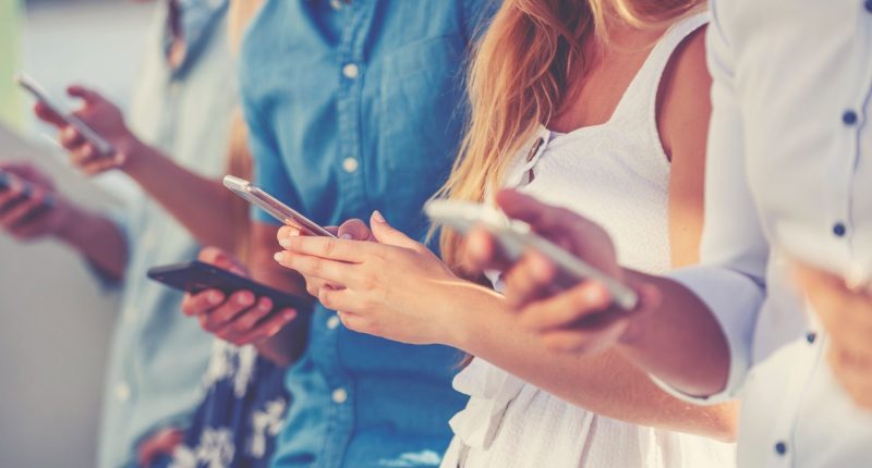 12 Tips to Build a Thriving Community Around Your Business