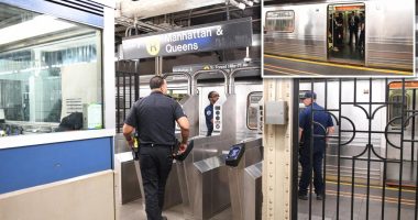 17-year-old stabbed on NYC subway after asking teens to turn music down
