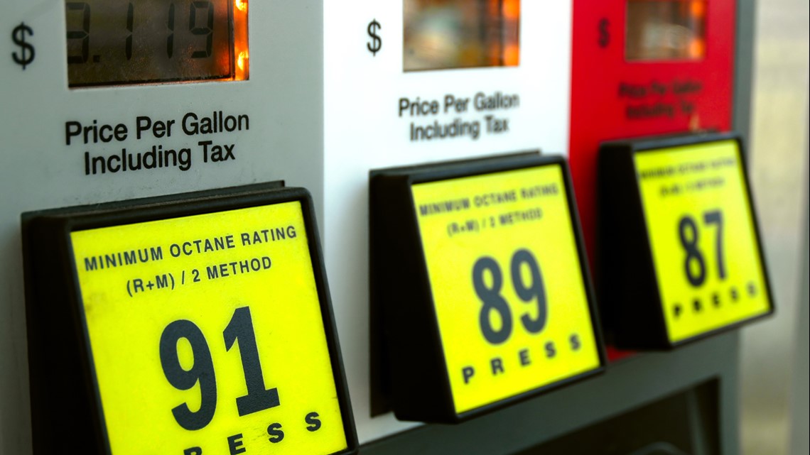 Florida gas prices fall in time for record-breaking Memorial Day weekend