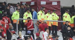 River Plate's match against  Defensa y Justicia was abandoned after the death of a supporter