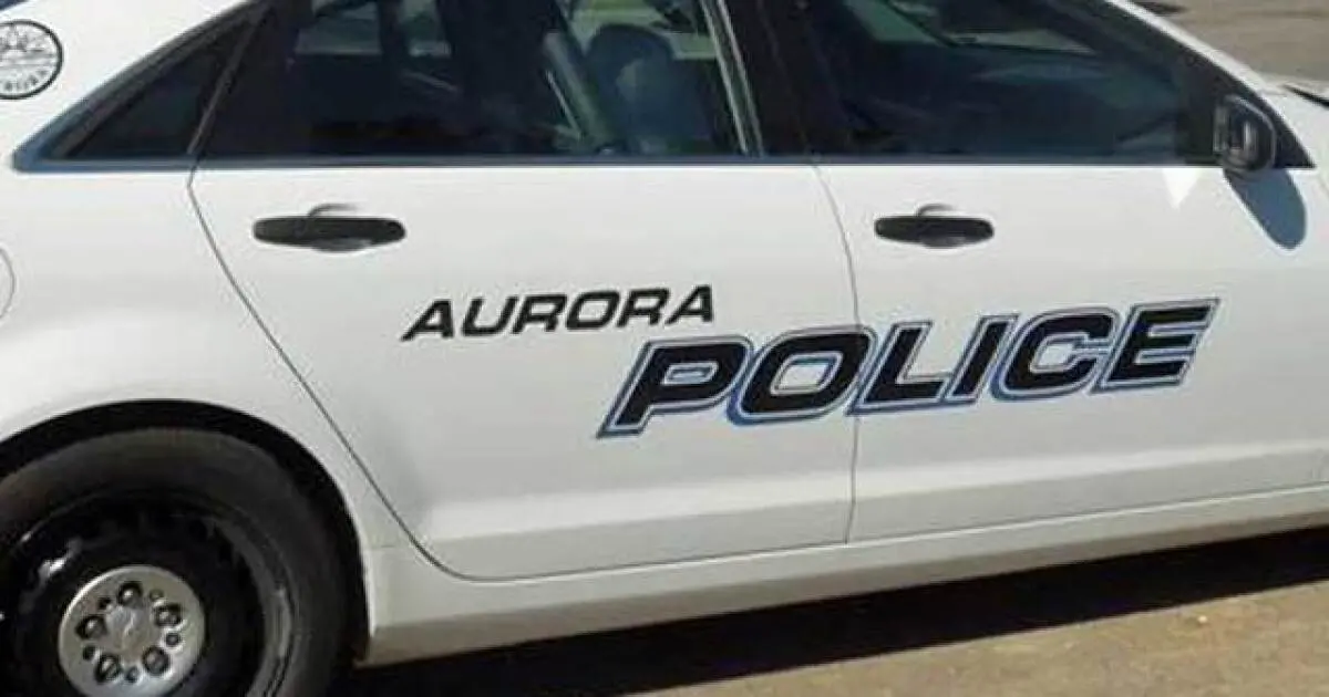 Aurora police search for suspect in shooting of 13-year-old boy