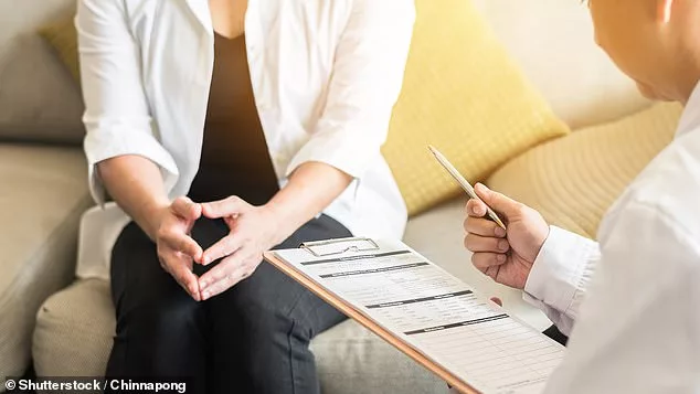 Around 7,500 women are diagnosed with ovarian cancer each year in the UK. As it causes few symptoms in early stages, it¿s picked up at a late stage in the majority of cases