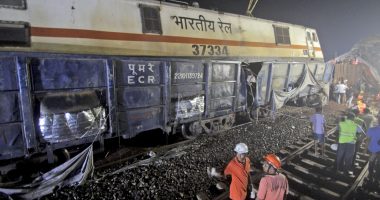 India train crash: Passenger trains derail in India, killing more than 200, trapping many others