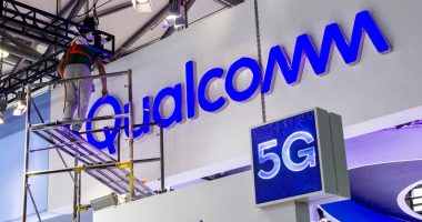 Qualcomm Is On The Rise After Daily And Weekly Key Reversals.