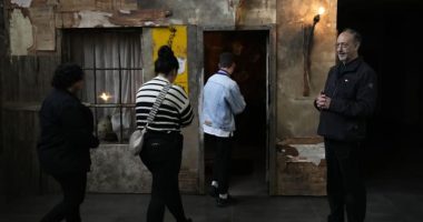 Renowned artist confronts destruction of African wildlife in latest art show