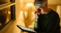Symptom of cataracts that gets worse at night - expert advice