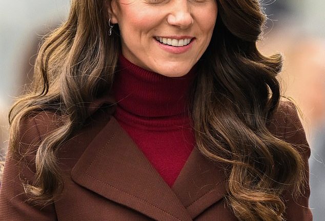Kate worked as a part-time accessories buyer for Jigsaw before announcing she wanted to pursue a career in photography