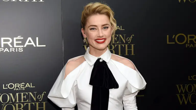 Watch Amber Heard Speak Fluent Spanish About Moving to Madrid: 'I Love Living Here'
