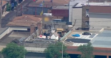 West Humboldt Park traffic near me: SWAT team responds to 4100 block of W Chicago Avenue for possibly armed man on roof