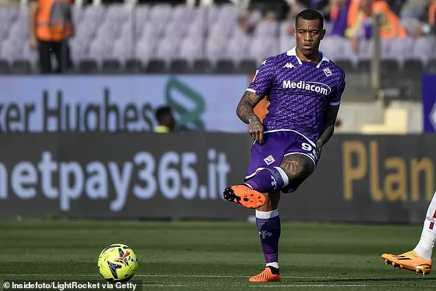 Brighton are expected to announce the signing of Fiorentina defender Igor Julio