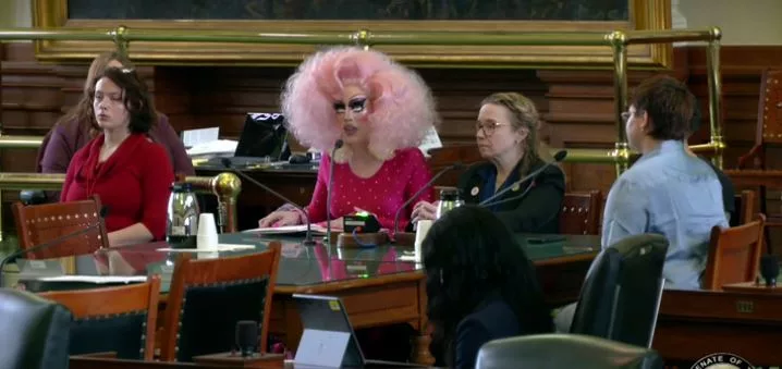 Federal judge to hear 1st challenge to Texas drag performance law