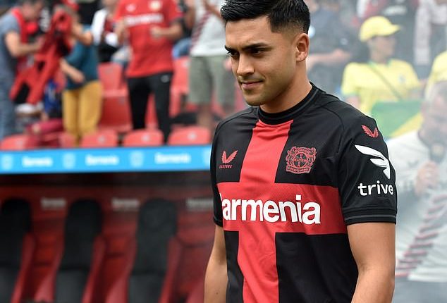 Leeds United have made a bid for the Bayer Leverkusen attacking midfielder Nadiem Amiri