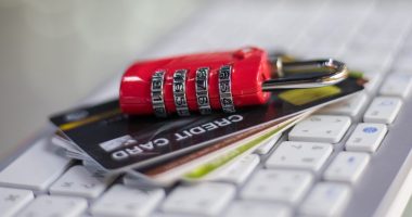 5 credit card scams to watch out for this holiday season