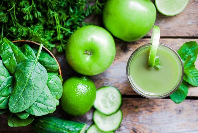 green juice and ingredients, concept of best weight loss drinks