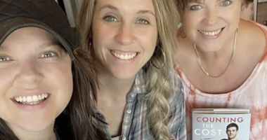 Amy Duggar: Outta the Way, Jill! I’m Writing My Own Book, and I Am NOT Gonna Go …
