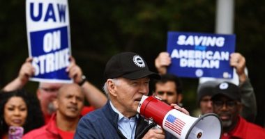 Biden Fails to Mention China-Friendly EV Mandates in Visit with Auto Workers