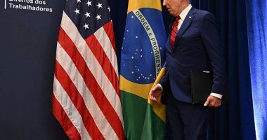 Joe Biden bumped into the Brazilian flag, marking his first gaffe within seconds of appearing on stage at the UN's big meeting in New York City this week