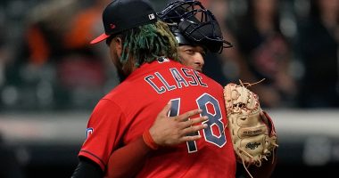 Cleveland Guardians score 3 runs in 8th to beat playoff-bound Baltimore Orioles 5-2
