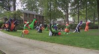 Community rallies to defend Dunwoody family's dinosaurs after complaint to city