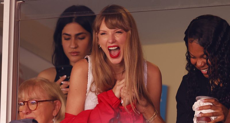 Taylor Swift Steals Brittany Mahomes' Thunder At Chiefs Game (& Fans Are Cackling About It)